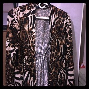 Leopard print light sweater